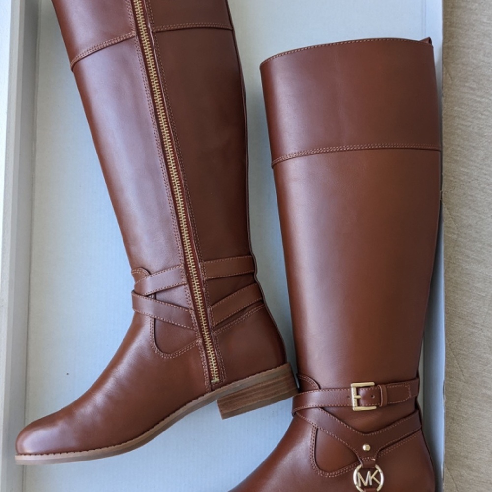 Michael Kors Preston Boots - Picture 3 of 6